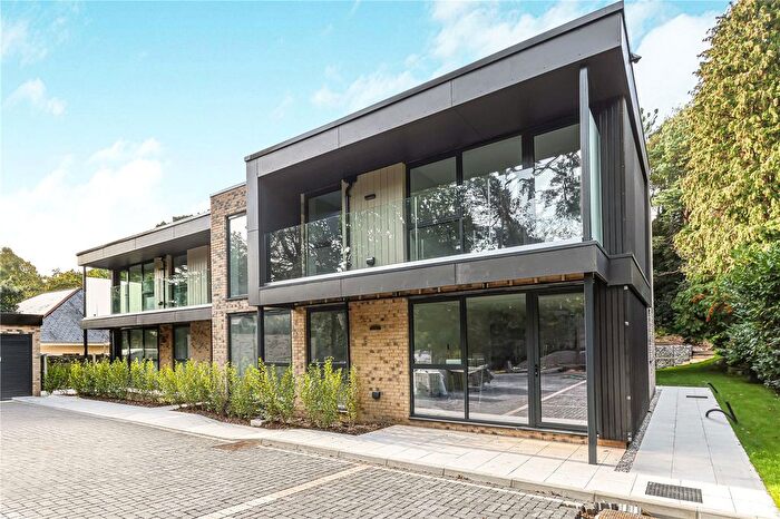 2 Bedroom Flat For Sale In Lindsay Road, Poole, Dorset, BH13