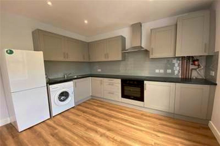 3 Bedroom Flat To Rent In Newbridge Road, St. Annes, BS4