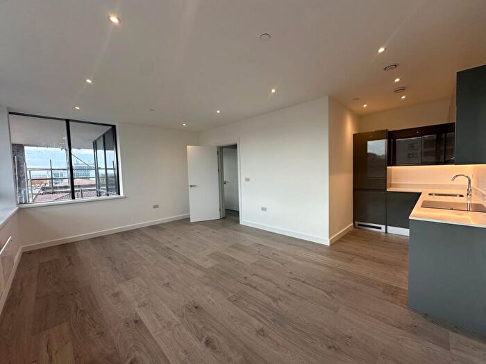 3 Bedroom Apartment For Sale In Silbury Boulevard, Milton Keynes, MK9