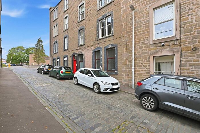 2 Bedroom Flat For Sale In C St Peters Street, Dundee, DD1