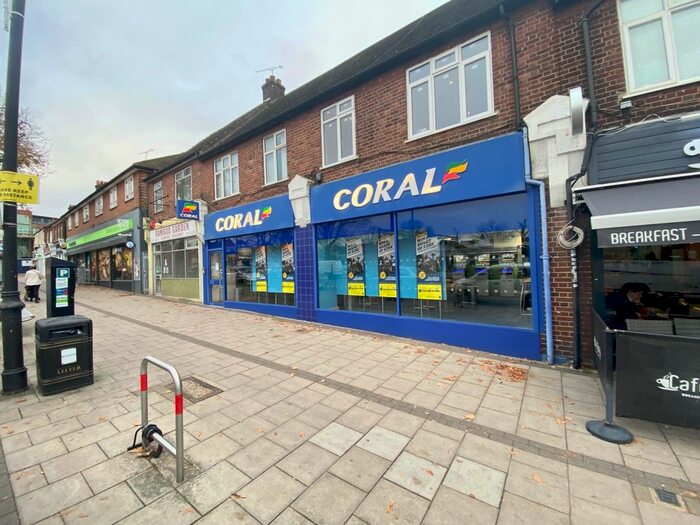 2 Bedroom Flat To Rent In Station Road, Harold Wood, RM3