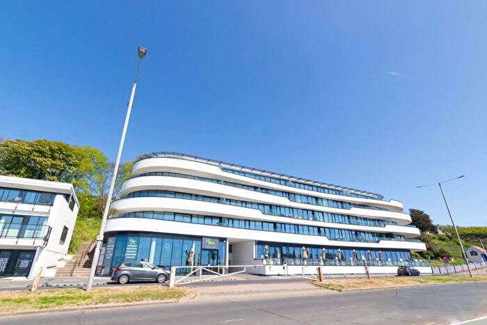 2 Bedroom Flat For Sale In Clifftown Shore, SS1