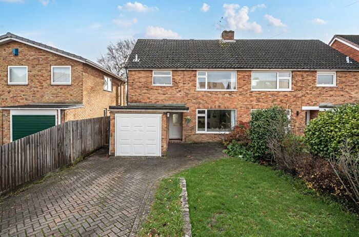 4 Bedroom Semi Detached House For Sale In Crabwood Close, Maybush, Southampton, Hampshire, SO16