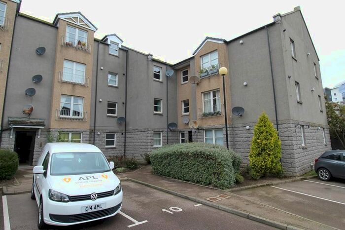 2 Bedroom Flat To Rent In Willowgate Close, Hardgate, Ground Floor, AB11