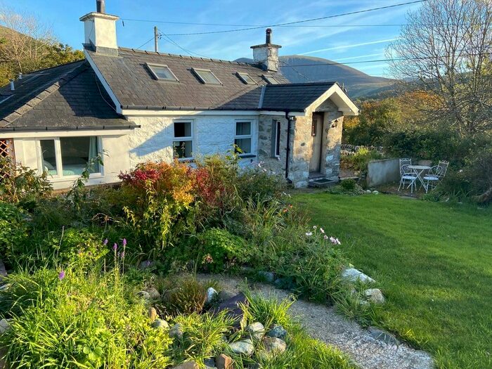 3 Bedroom Cottage For Sale In Waunfawr, Caernarfon, Gwynedd, LL55