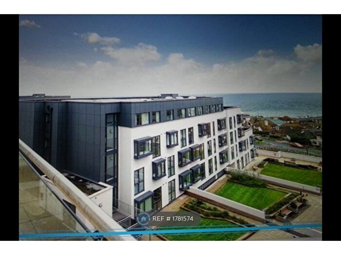 2 Bedroom Flat To Rent In Caspian Heights, Saltdean, Brighton, BN2