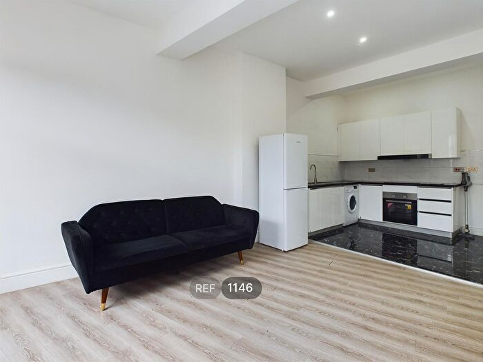 1 Bedroom Flat To Rent In Whitefriargate, Hull, HU1