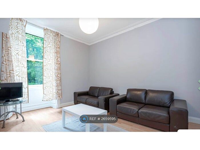 2 Bedroom Flat To Rent In Dalry Road, Edinburgh, EH11
