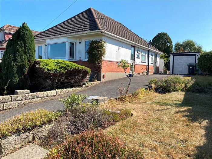 2 Bedroom Bungalow For Sale In Green Lane, Ensbury Park, Bournemouth, Dorset, BH10