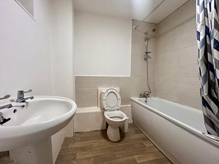 1 Bedroom Flat To Rent In Lunesdale Court, Derwent Road, Lancaster, LA1