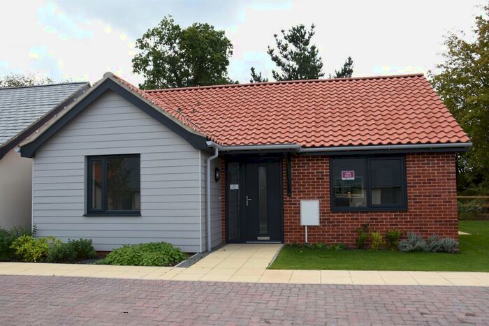 2 Bedroom Detached Bungalow For Sale In Ashtree Close, Reepham, Norwich, NR10