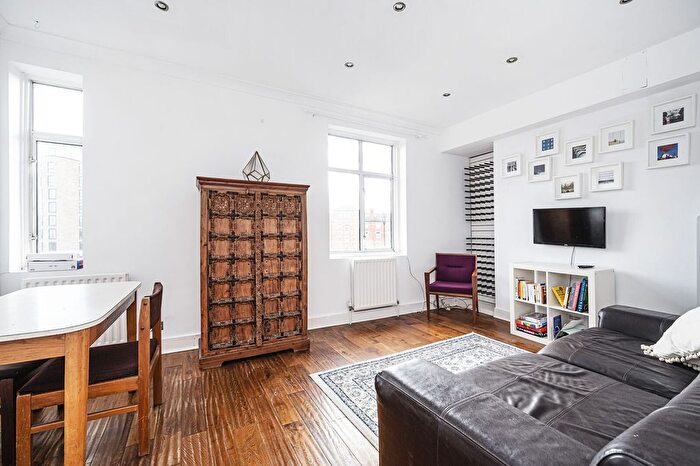2 Bedroom Flat To Rent In Hackney Road, Bethnal Green, London, E2