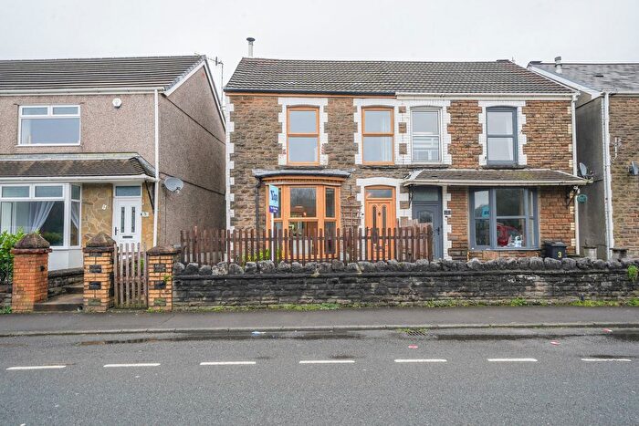 3 Bedroom Semi Detached House For Sale In Skewen, Neath, SA10