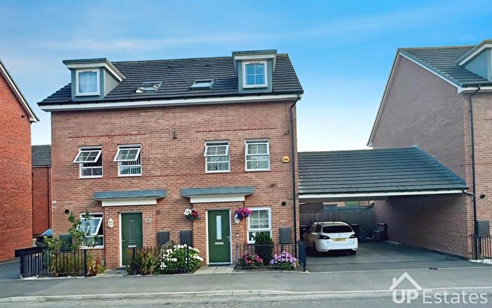 3 Bedroom Semi Detached House For Sale In Queen Elizabeth Road, Camphill, Nuneaton, CV10