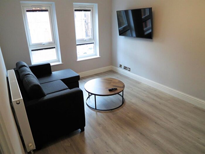 1 Bedroom Flat To Rent In Clyde Road, West Didsbury, Manchester, M20