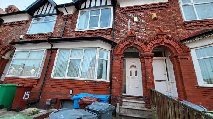 7 Bedroom Semi-Detached House To Rent In Longford Place, Manchester, M14