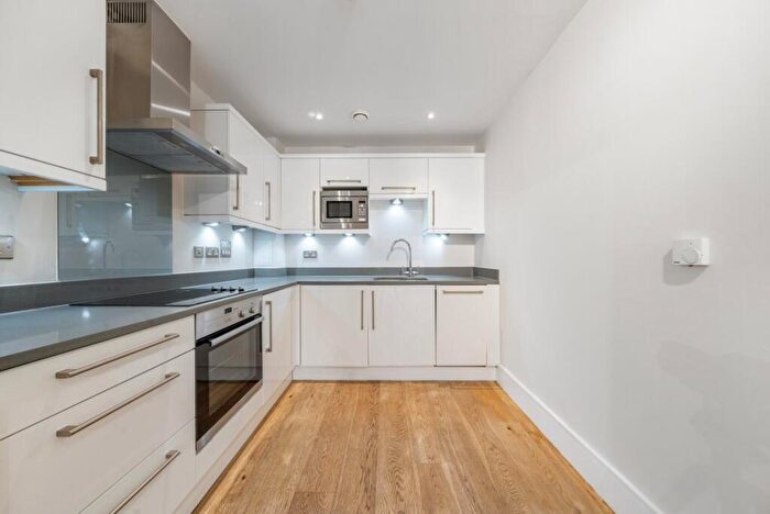 1 Bedroom Flat For Sale In Kilburn Park Road, Kilburn, London, NW6