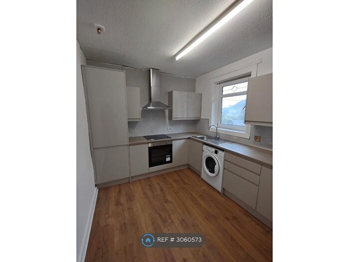 3 Bedroom Flat To Rent In Newlands St, Coatbridge, ML5