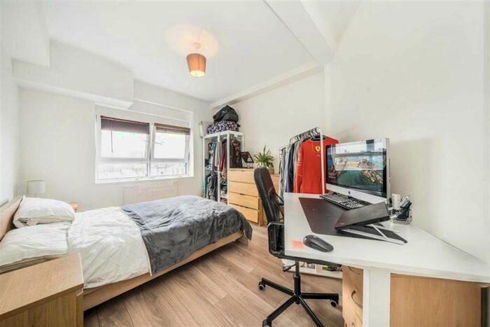 1 Bedroom Flat To Rent In Bethnal Green Road, Bethnal Green, E2