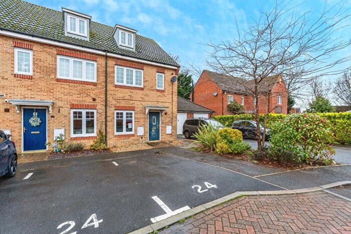 3 Bedroom End Of Terrace House For Sale In Fulford Road, North Baddesley, Southampton, SO52