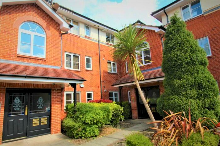 2 Bedroom Flat To Rent In Chamberlain Drive, Wilmslow, SK9