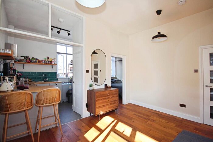 1 Bedroom Flat For Sale In Claremont Road, Leamington Spa, CV31