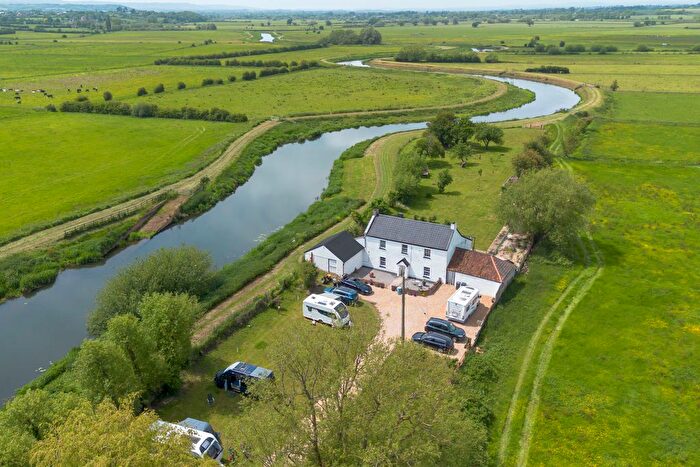 3 Bedroom Detached House For Sale In North Curry, Taunton, TA3