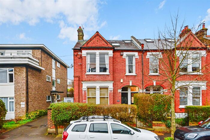 2 Bedroom Flat For Sale In Montague Road, South Wimbledon, SW19