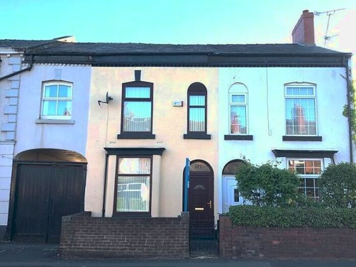 2 Bedroom Semi-Detached House To Rent In Birch Lane, Dukinfield, SK16