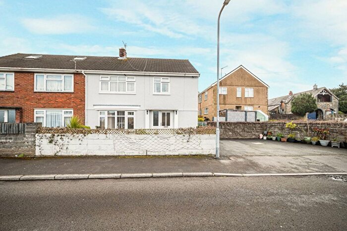 4 Bedroom Semi Detached House For Sale In Forest View, Neath, SA11