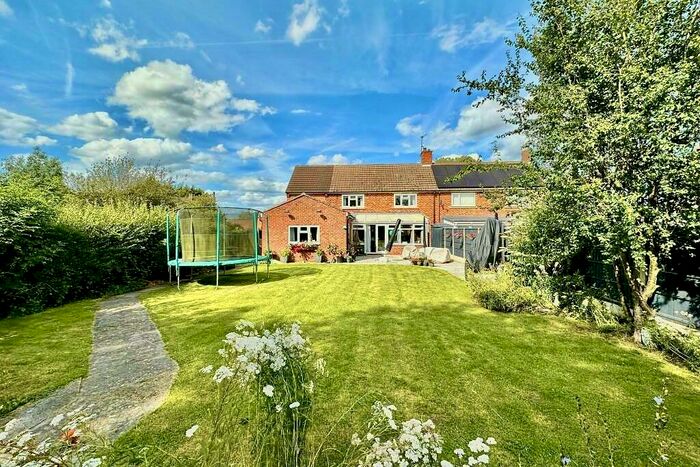 4 Bedroom House For Sale In Church Lane, Brant Broughton, LN5