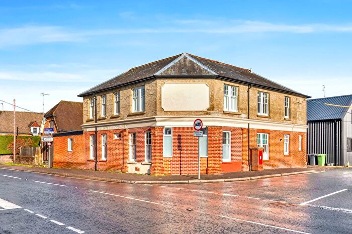 5 Bedroom Detached House For Sale In Upper Farringdon Road, Lower Farringdon, GU34