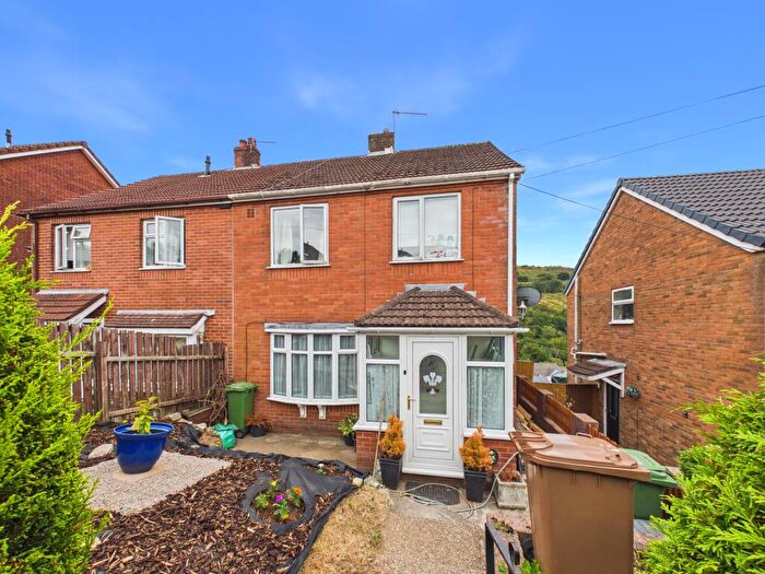 3 Bedroom Semi-Detached House For Sale In Newlyn Road, Newport, NP11