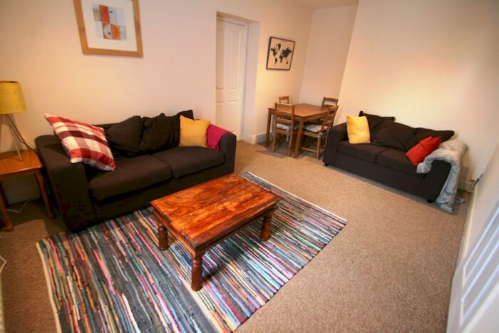 3 Bedroom Maisonette To Rent In Second Avenue, Heaton, Newcastle Upon Tyne, NE6