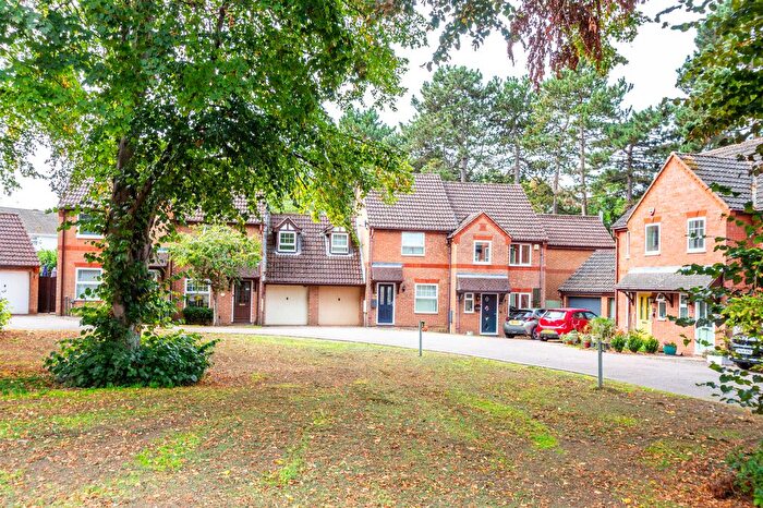 3 Bedroom Terraced House For Sale In William Steele Way, Higham Ferrers, NN10