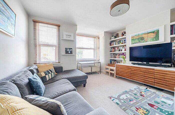 2 Bedroom Flat For Sale In Calderon Road, London, E11