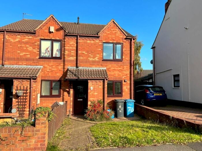 2 Bedroom Semi-Detached House To Rent In Boney Hay Road, Chase Terrace, Burntwood, WS7