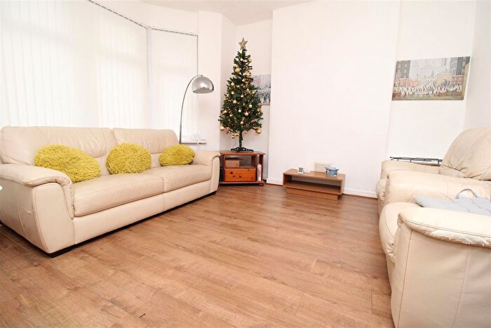 5 Bedroom Terraced House To Rent In Bertha Street, Pontypridd, CF37