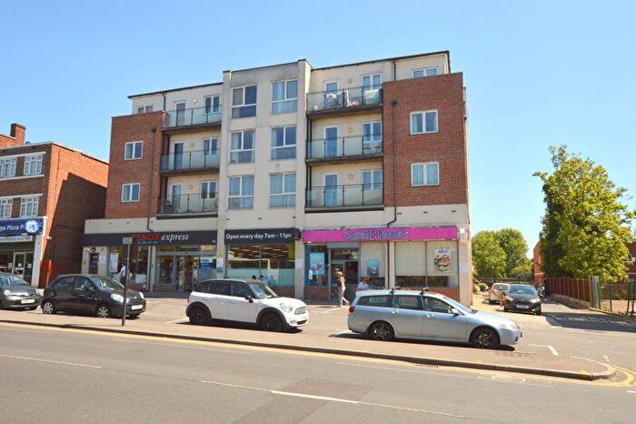 2 Bedroom Apartment To Rent In Uxbridge Road, Hatch End, HA5