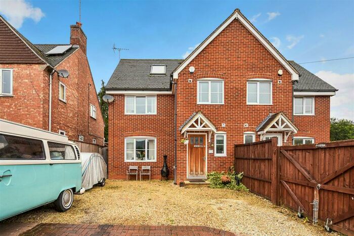 4 Bedroom Semi-Detached House For Sale In Dines Close, Hurstbourne Tarrant, Andover, SP11