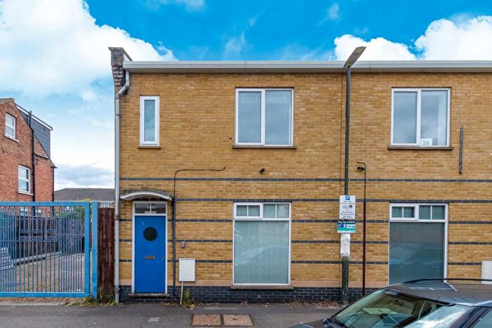 1 Bedroom Flat To Rent In York Road, Wimbledon, SW19