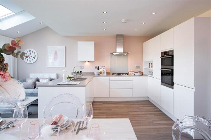 4 Bedroom Detached House For Sale In Queen Eleanor Avenue, Grantham, NG31