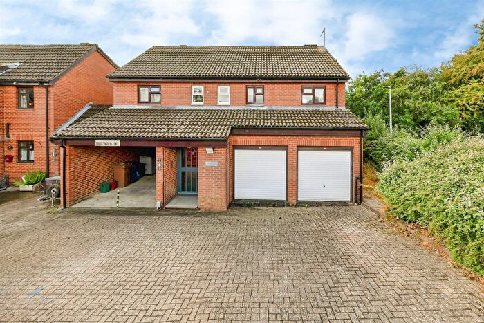 1 Bedroom Flat For Sale In Fieldfare, Stevenage, SG2