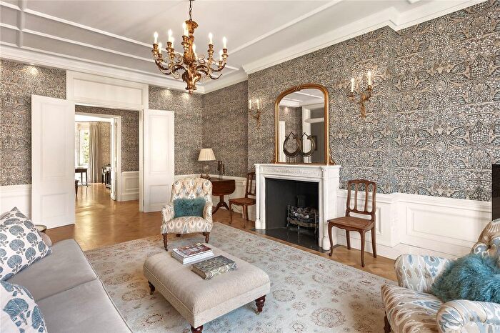 3 Bedroom Flat For Sale In Sloane Court West, London, SW3