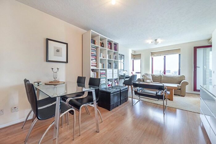 1 Bedroom Flat To Rent In Towerside, Wapping High Street, E1W