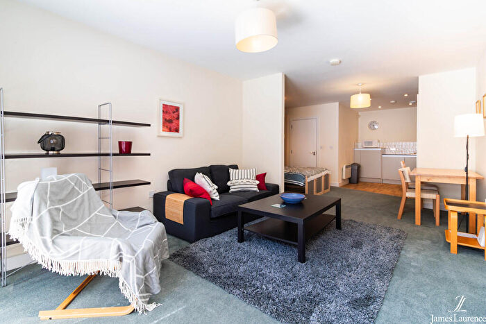 Apartment To Rent In Miller Apartments, St. Pauls Square, Jewellery Quarter, B3