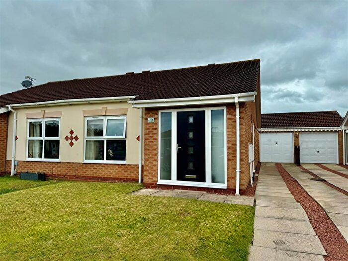 2 Bedroom Bungalow For Sale In Moorfield Way, Wilberfoss, York, YO41
