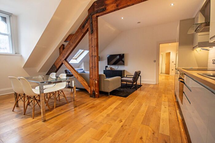 3 Bedroom Flat To Rent In Chaucer Building, Grainger Street, Newcastle Upon Tyne, Tyne And Wear, NE1