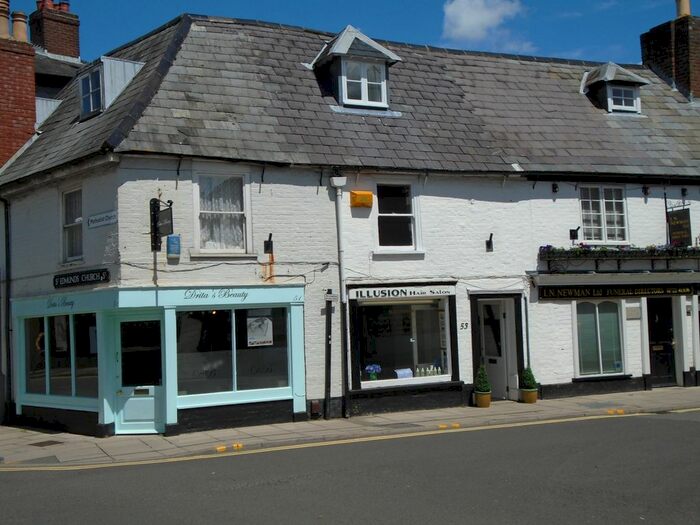 1 Bedroom Flat To Rent In Winchester Street, Salisbury, SP1