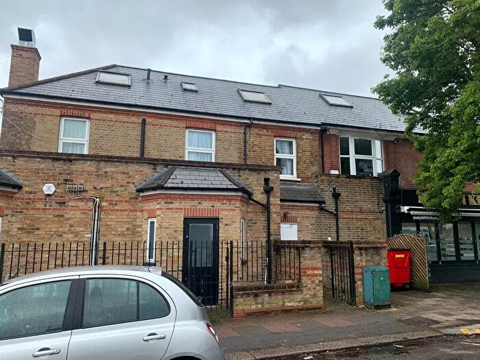 3 Bedroom Flat For Sale In London, W7